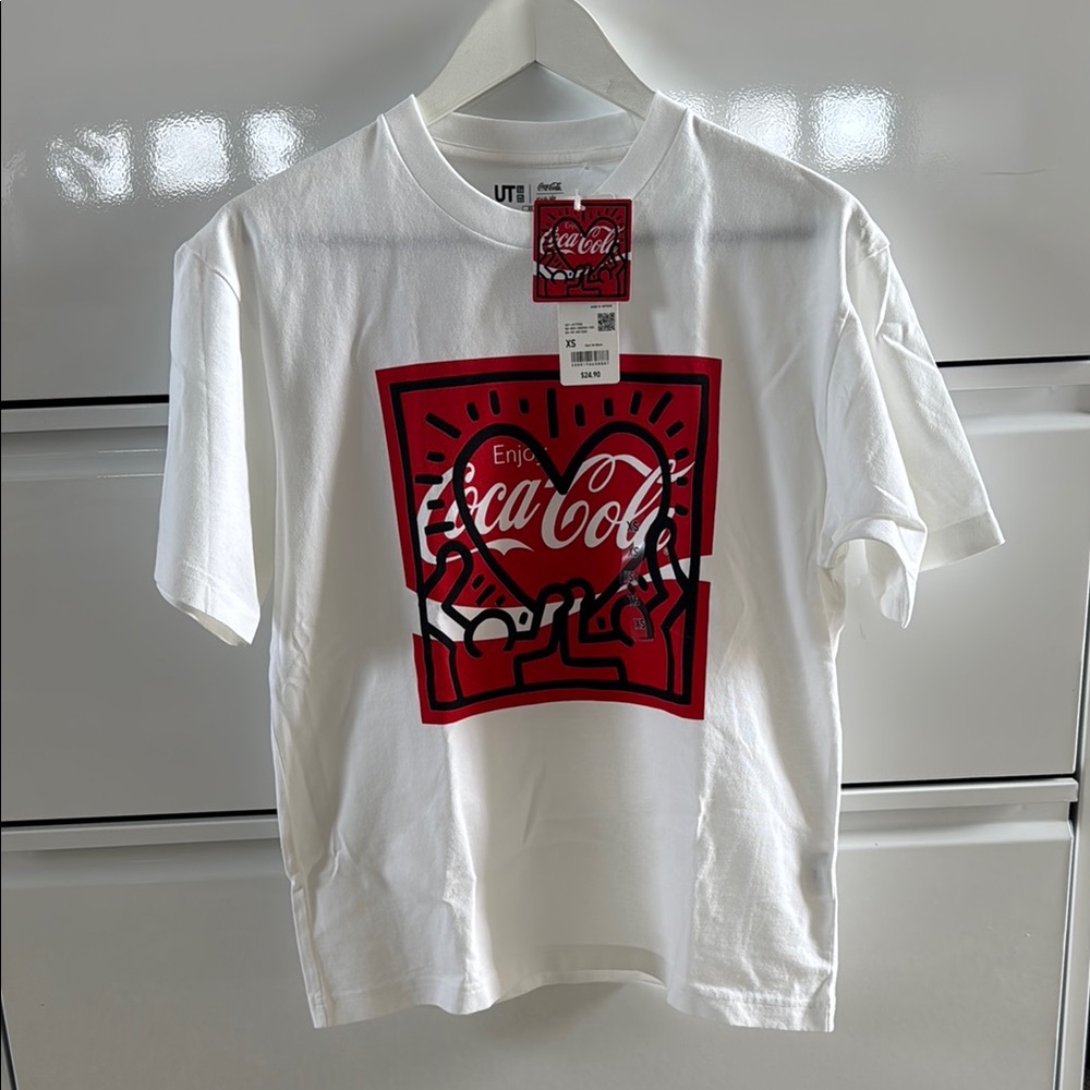 Uniqlo x Keith Haring Coca-Cola Heart Graphic Tee XS NWT